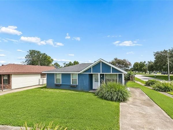 100 WINNONA Drive, Westwego, LA 70094