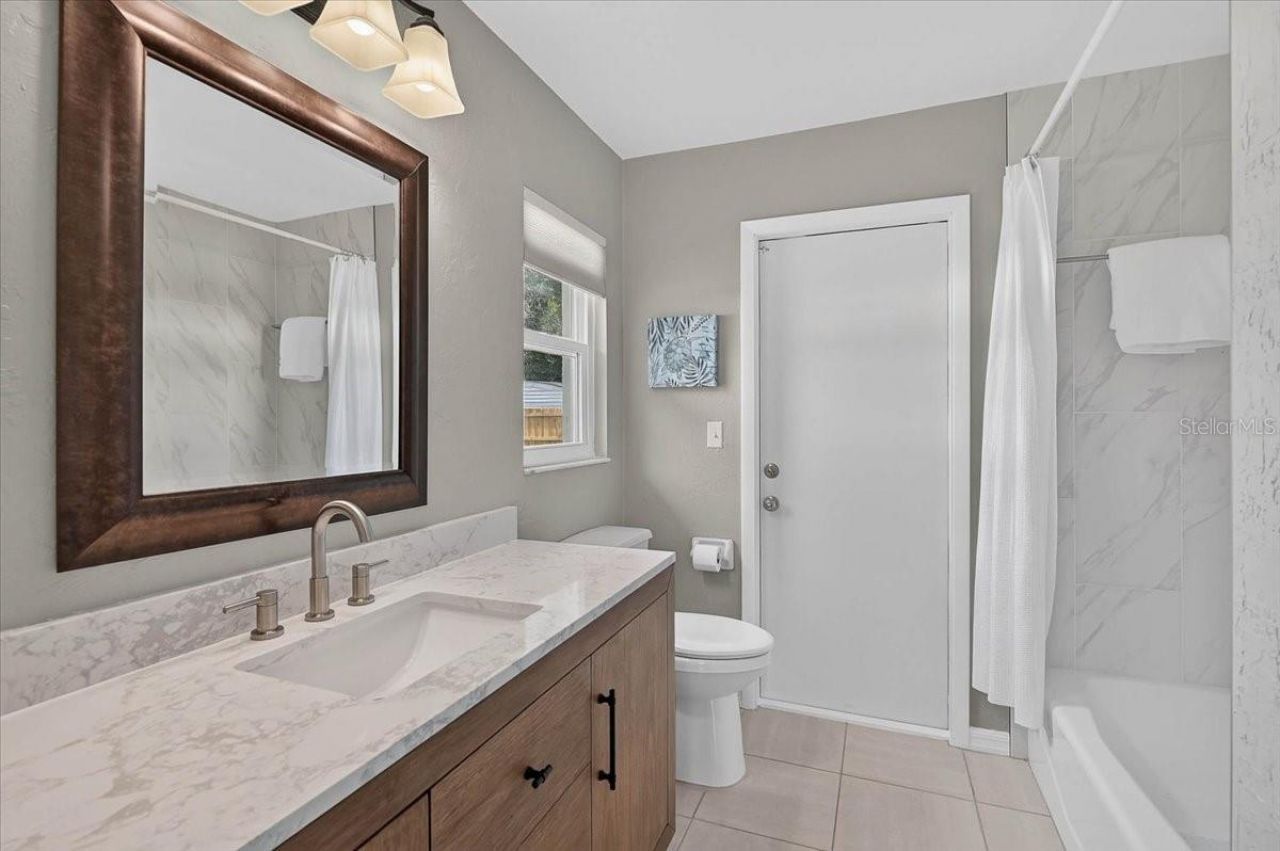 48 Dade Avenue , Sarasota, FL 34232 Photo