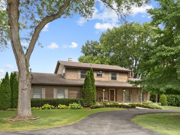 1150 Anne Court, Sleepy Hollow, IL 60118