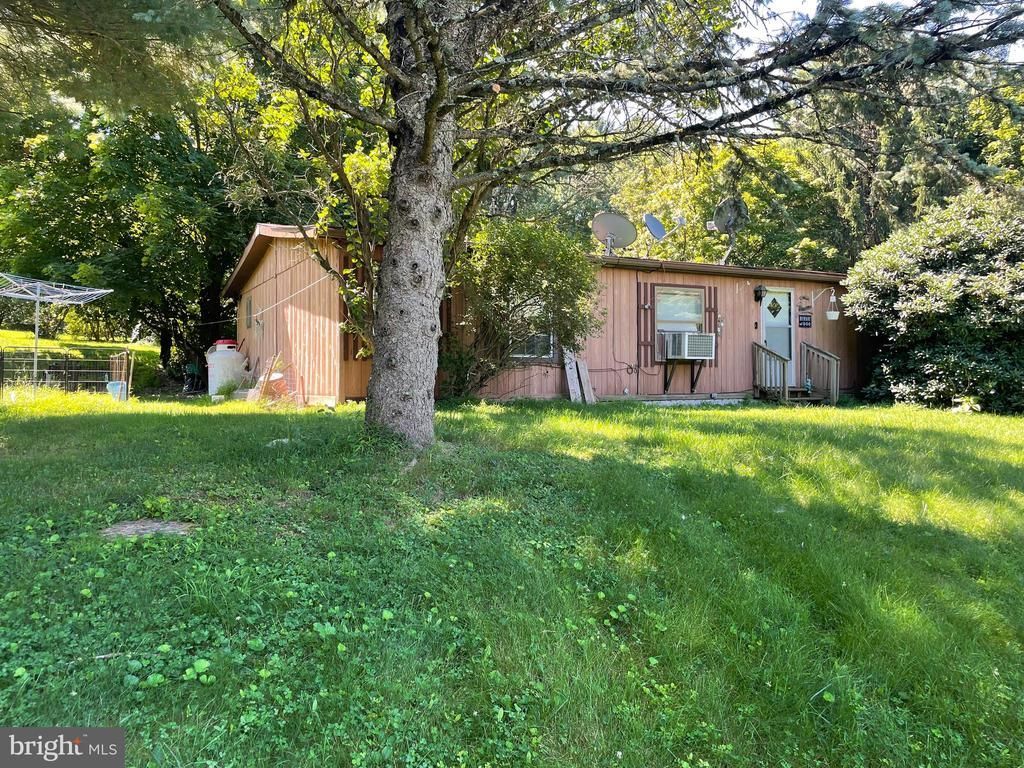 134 BUTTERNUT STREET, KUNKLETOWN, PA 18058