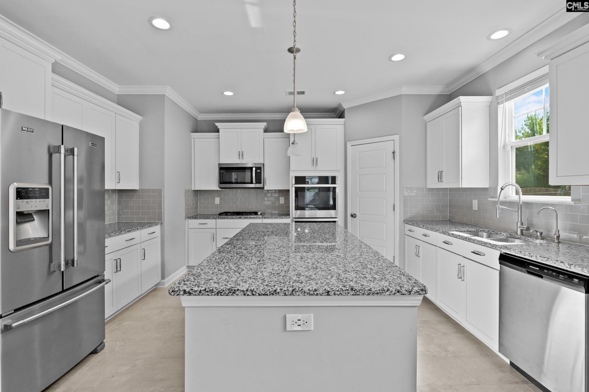 425 Maria Posada Court  Photo 13