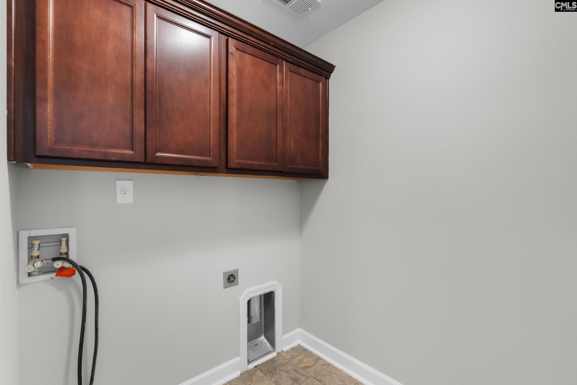 425 Maria Posada Court  Photo 33