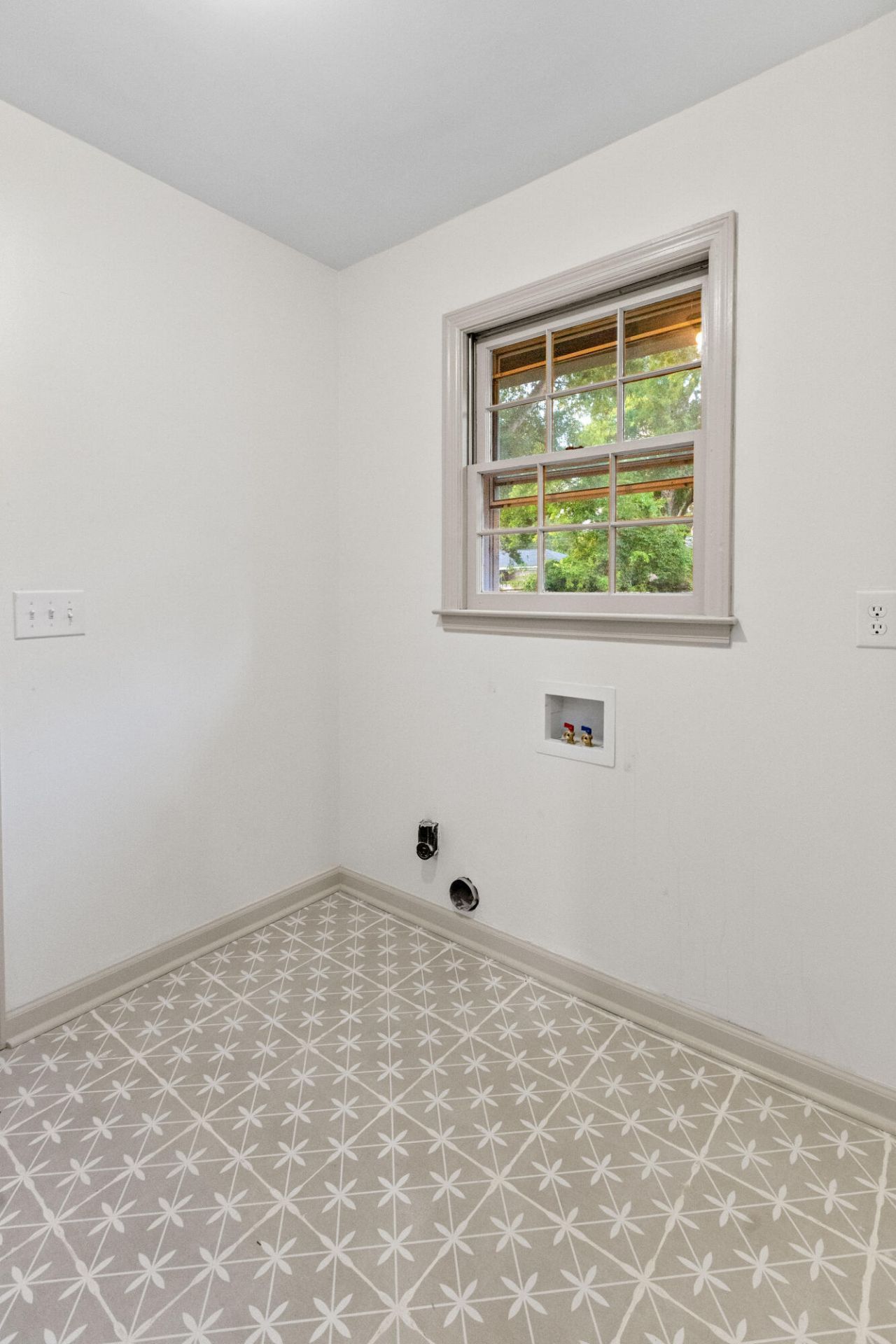 742 Leafwood Road Photo 43