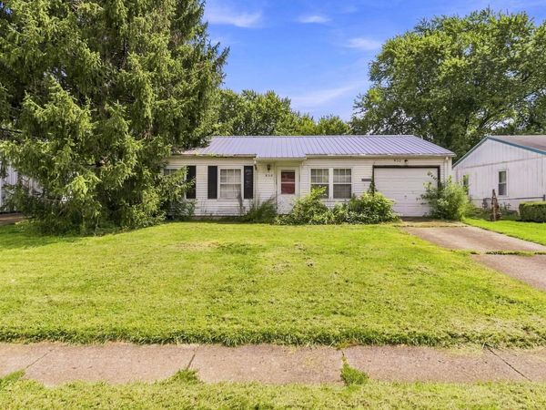 930 Richmond Avenue , Marion, OH 43302