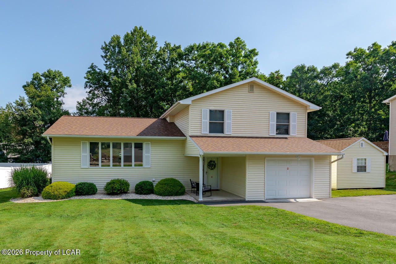 19 Stoney Creek Road, Plains, PA 18702 Main Photo