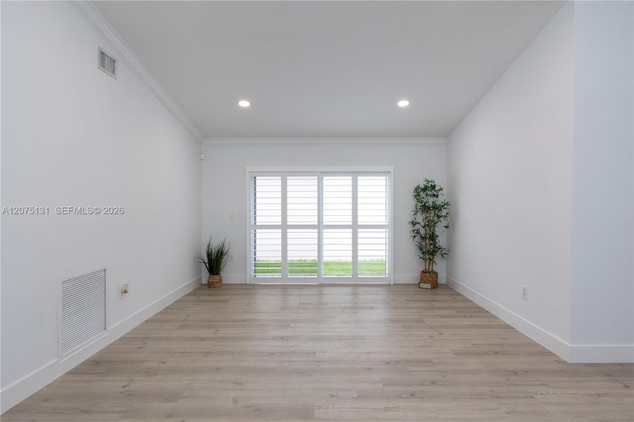 46 Gables Blvd , Weston, FL 33326 Photo