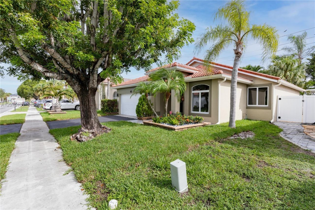 46 Gables Blvd , Weston, FL 33326 Photo
