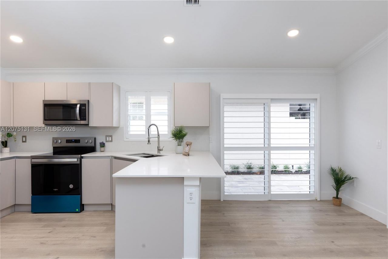 46 Gables Blvd , Weston, FL 33326 Photo