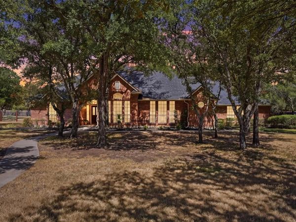 156 S Fork Drive, Hudson Oaks, TX 76087