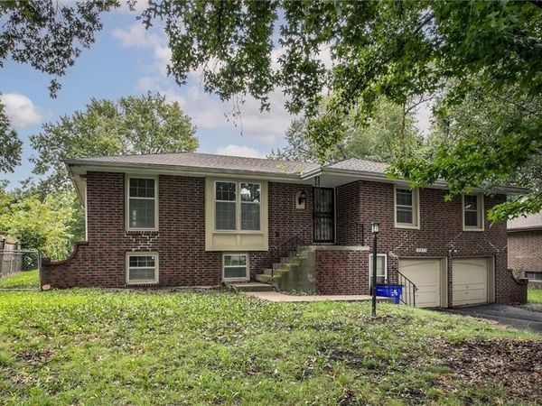 12837 Sycamore Avenue, Grandview, MO 64030