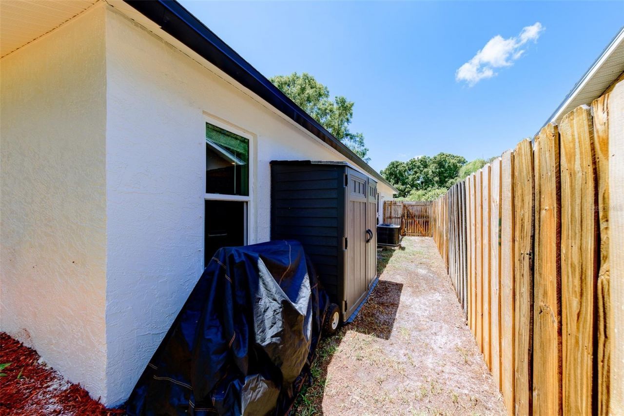 2043 Dodge Street , Clearwater, FL 33760 Photo