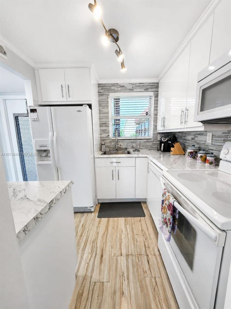 2801 N Pine Island Rd , Unit 208, Sunrise, FL 33322 Photo