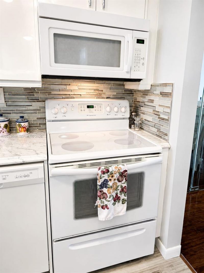 2801 N Pine Island Rd , Unit 208, Sunrise, FL 33322 Photo
