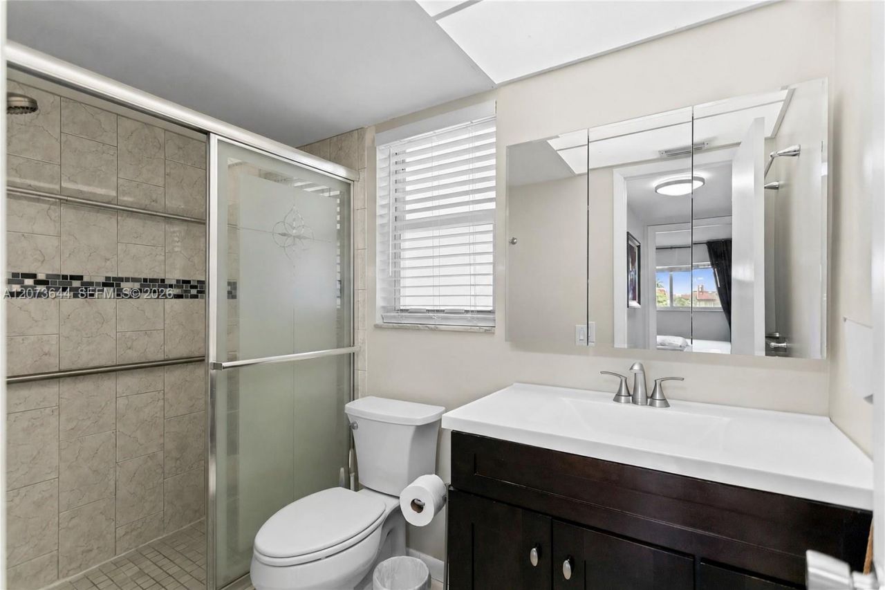 2801 N Pine Island Rd , Unit 208, Sunrise, FL 33322 Photo