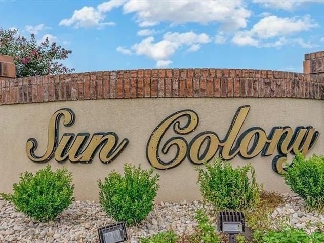 248 Sun Colony Blvd. Photo 11
