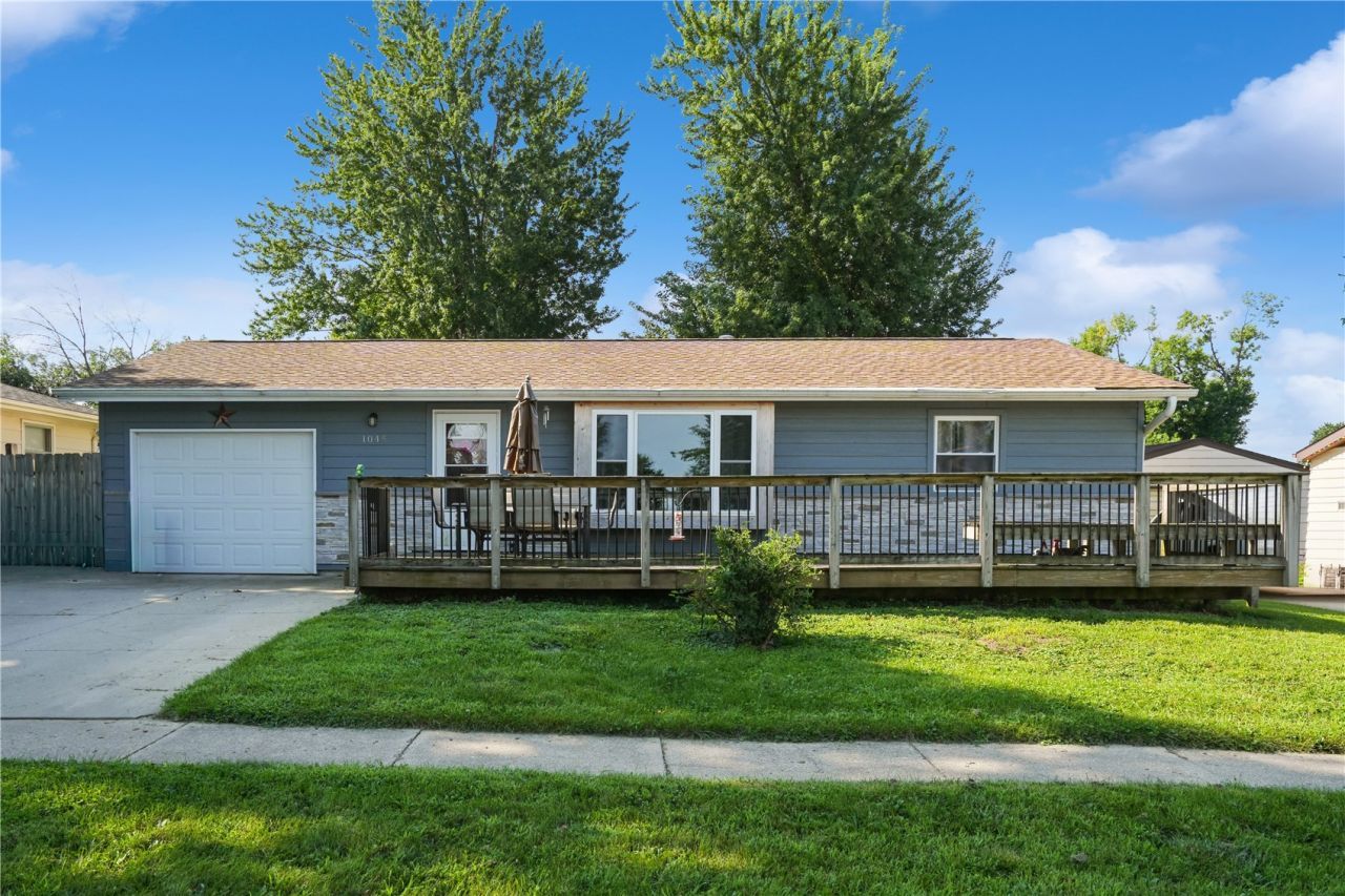 1045 Alpine Road, Marion, IA 52302 Main Photo