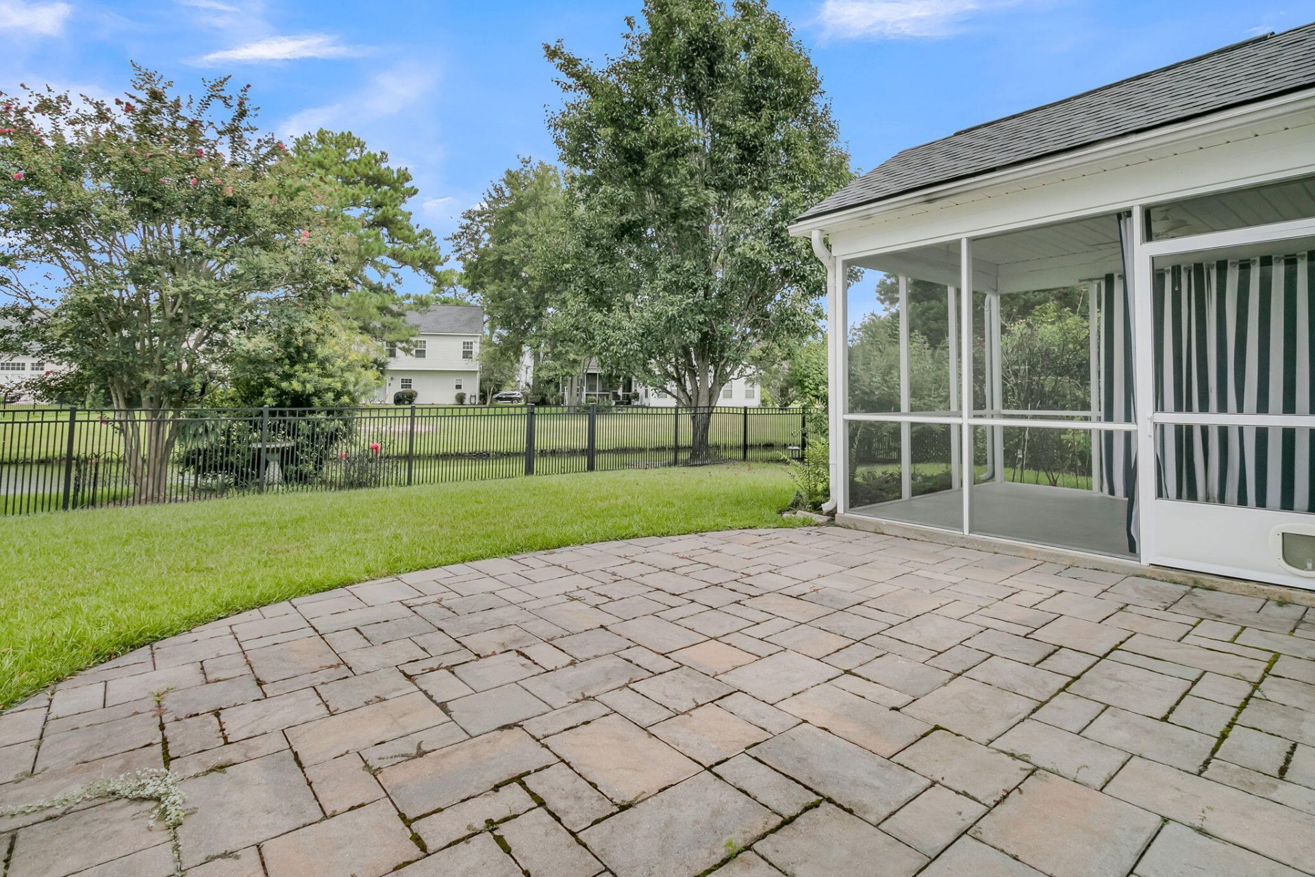 2235 Andover Way Photo 9
