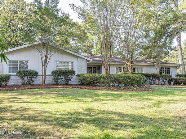 3800 Redbud Road, Jackson, MS 39211