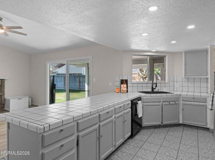 1827 Topeka Court, Sparks, NV 89434 Photo