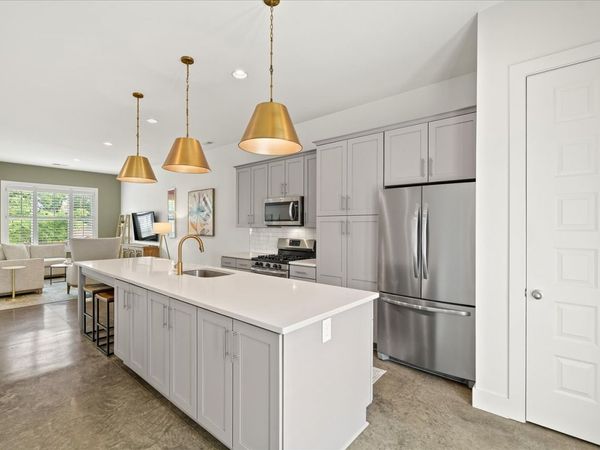 678 James Ave , Nashville, TN 37209