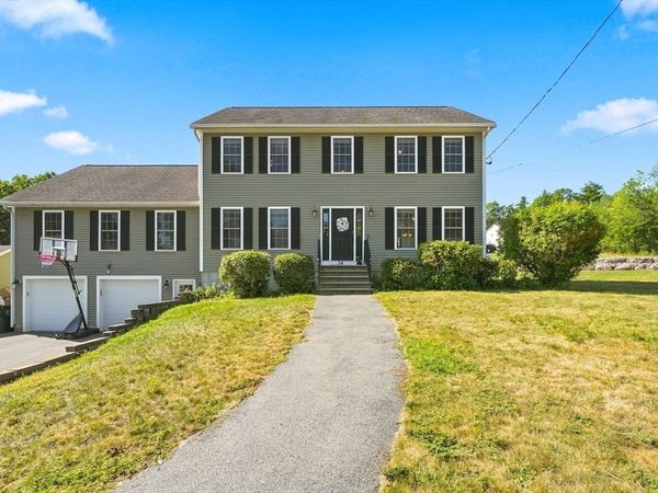 341 Primrose Hill, Dracut, MA 01826