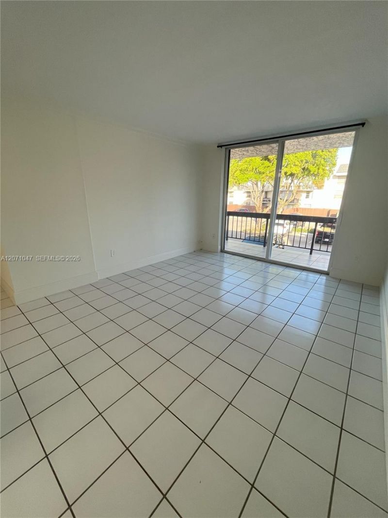 8311 SW 142nd Ave, Unit I204, Miami, FL 33183 Photo