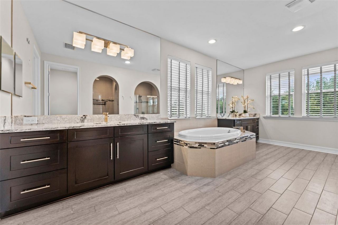 17901 Howsmoor Place, Lutz, FL 33559 Photo
