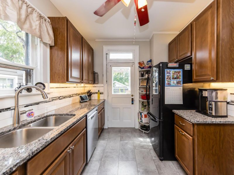2551 Glenmawr Avenue, Columbus, OH 43202 Photo 16