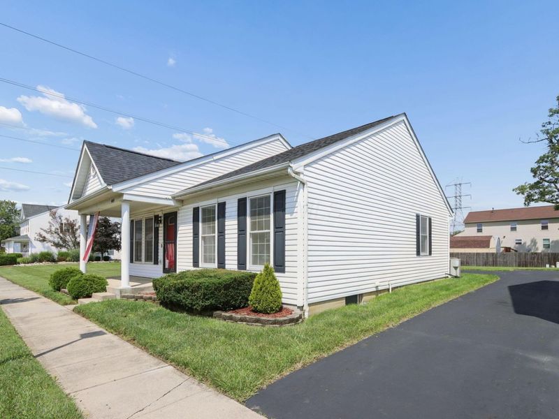 4414 Alameda Drive, Grove City, OH 43123 Photo 3