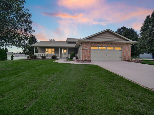 17472 Hawthorne Drive, Lowell, IN 46356
