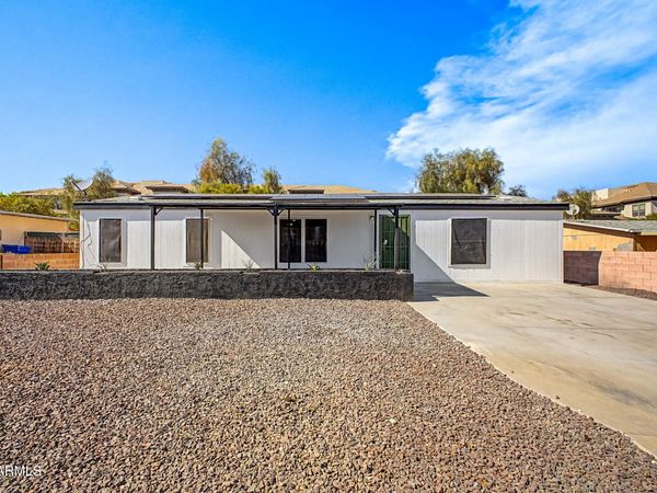 2526 E BEHREND Drive, Phoenix, AZ 85050