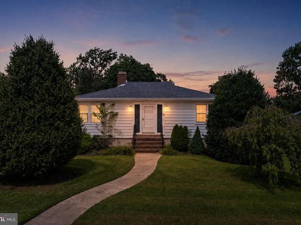 5 ELLIS AVENUE, BURLINGTON, NJ 08016