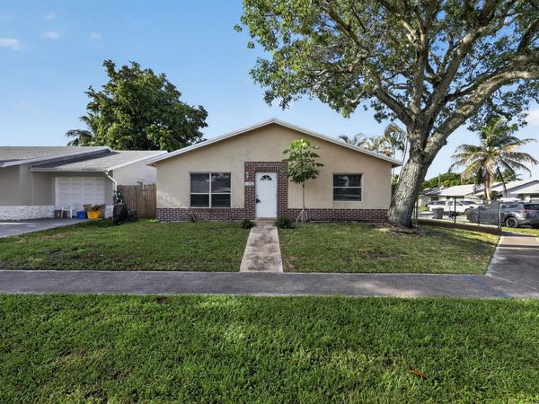 6198 ARCADE Court, Lake Worth, FL 33463
