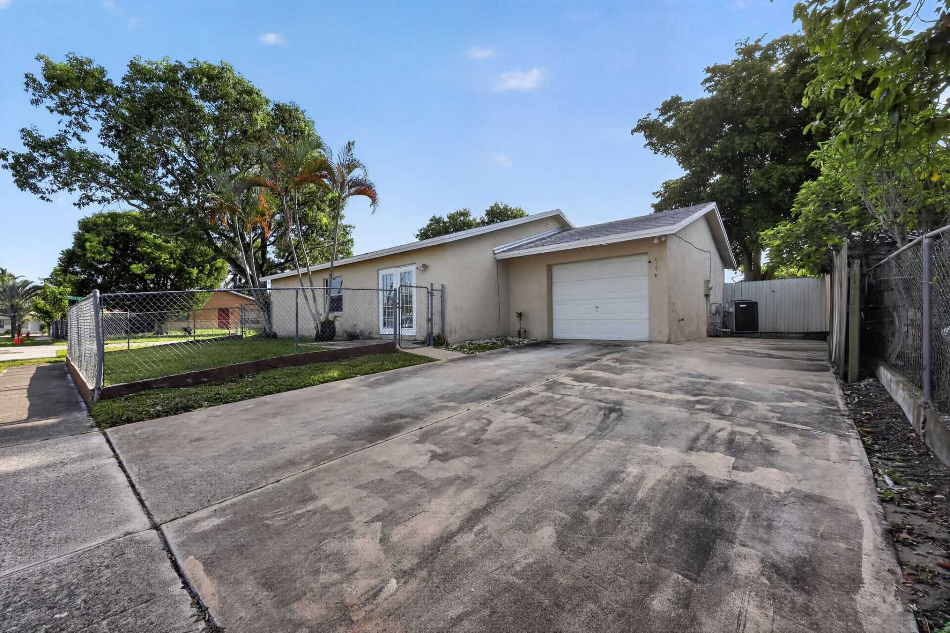 6198 Arcade Court, Lake Worth, FL 33463 Photo