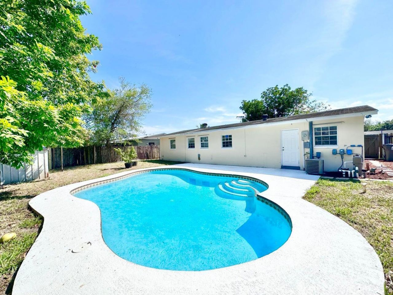 4845 Andros Drive, West Palm Beach, FL 33407 Photo