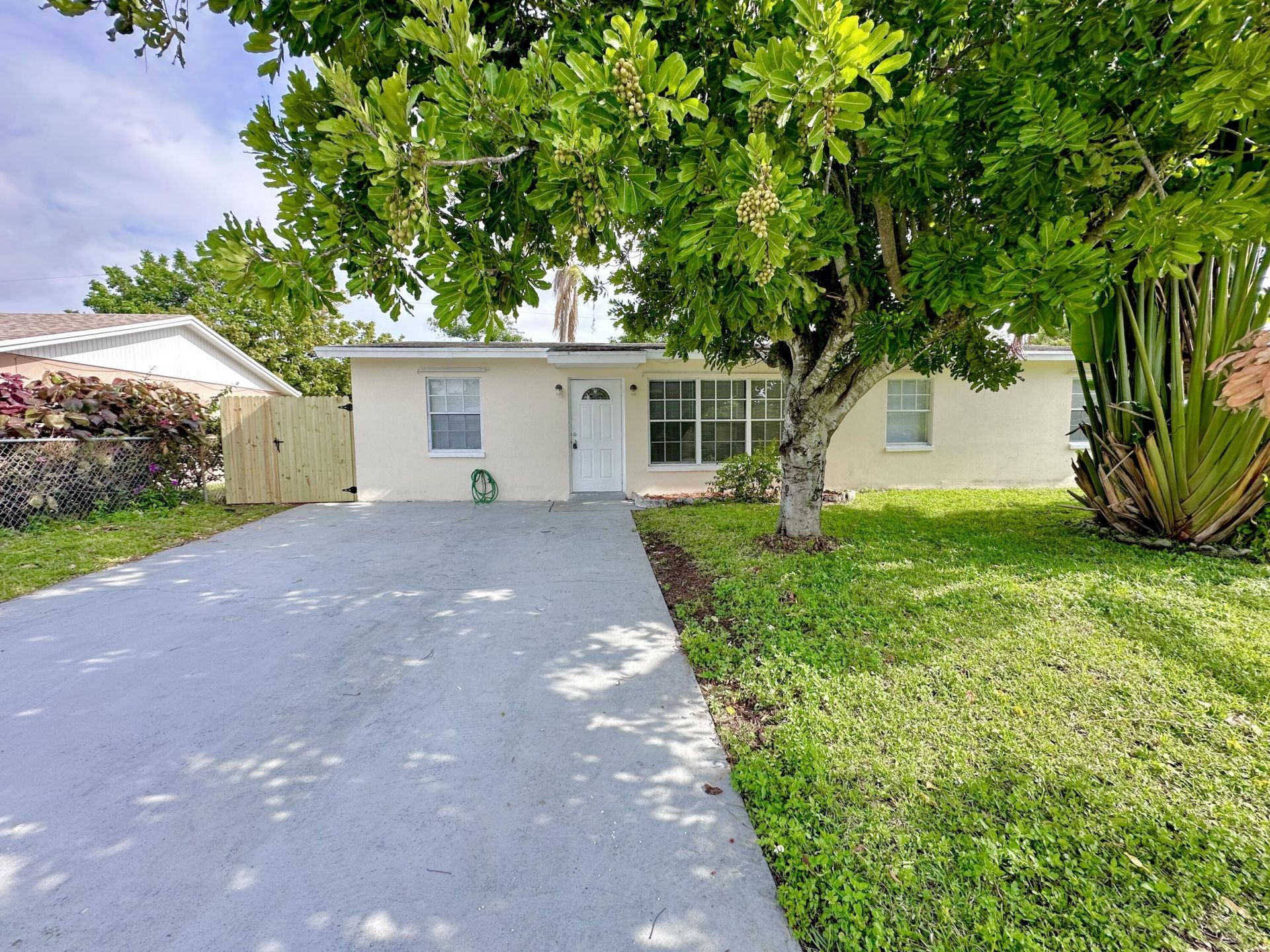4845 Andros Drive, West Palm Beach, FL 33407 Photo