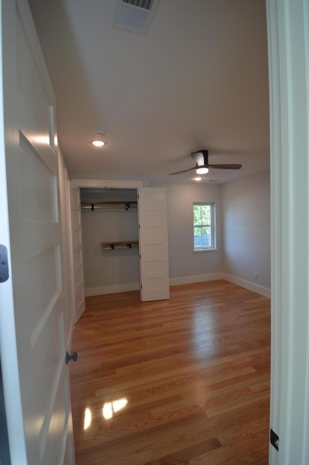 463 Race Street Photo 9