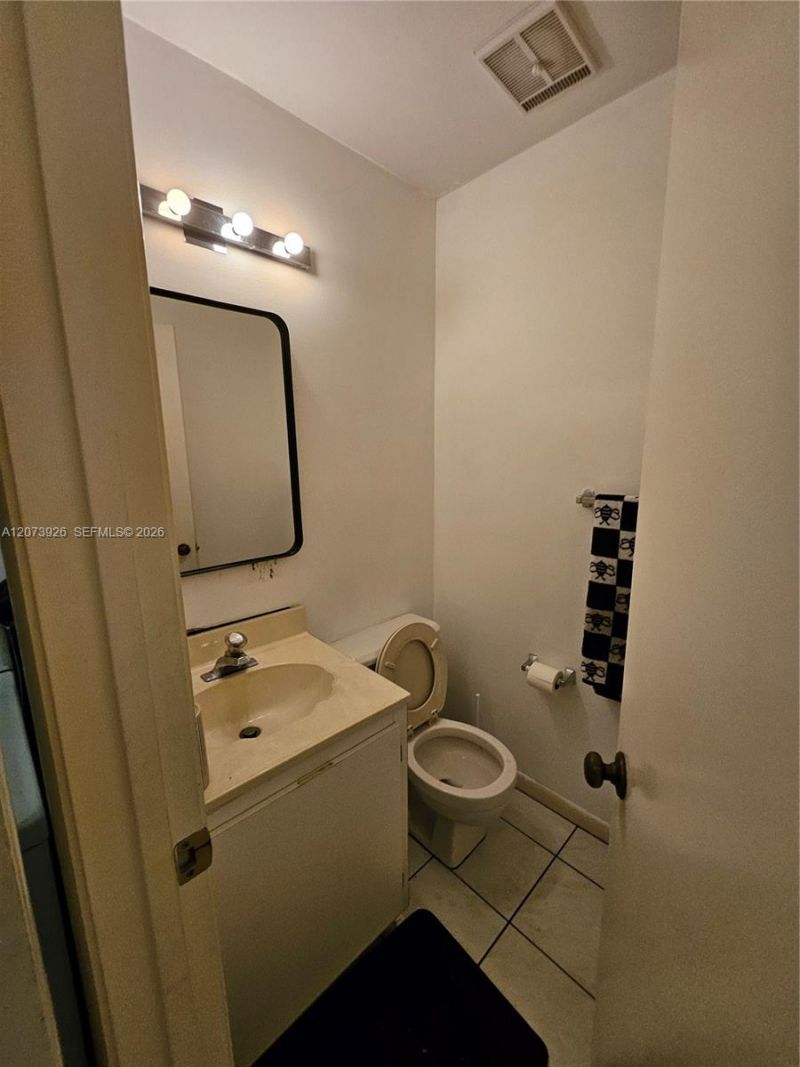 9840 NW 9th Ct , Unit 9840, Plantation, FL 33324 Photo