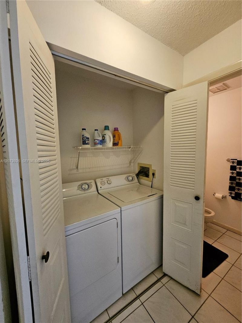 9840 NW 9th Ct , Unit 9840, Plantation, FL 33324 Photo