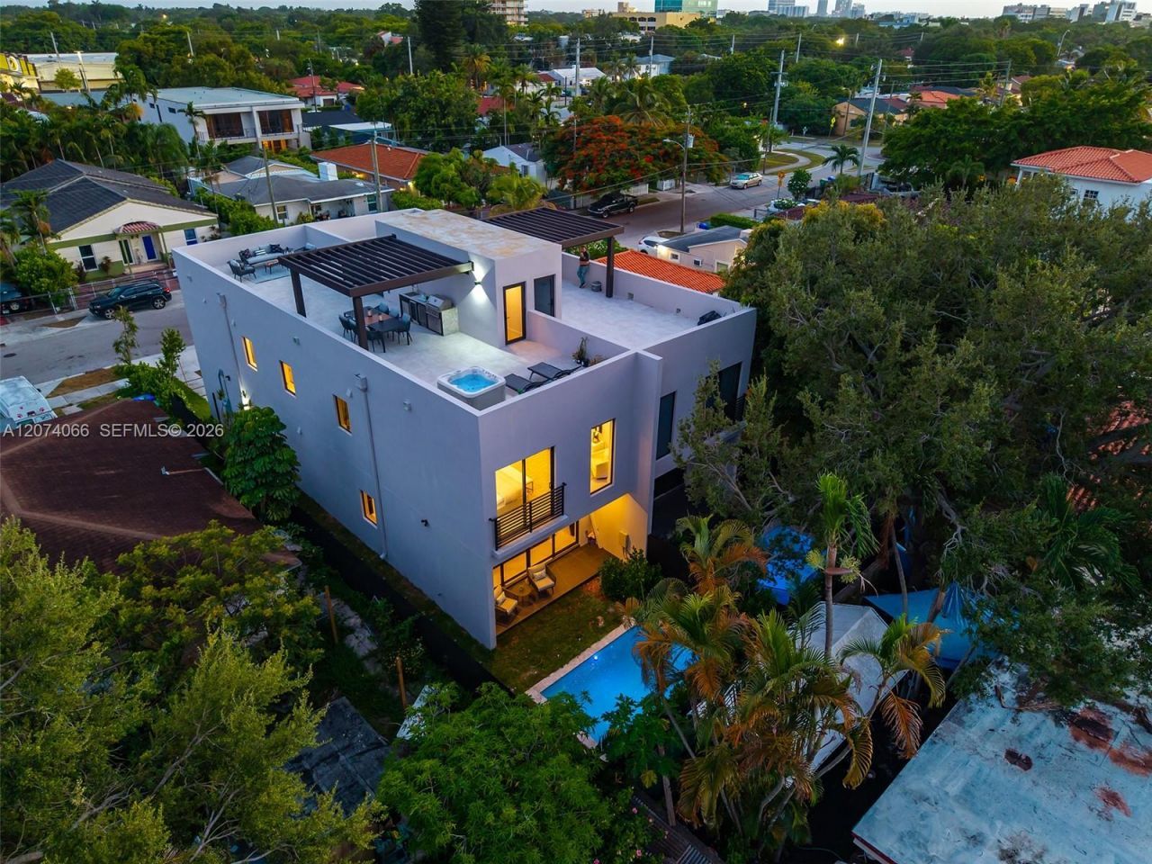 1431 SW 20th St, Miami, FL 33145 Photo