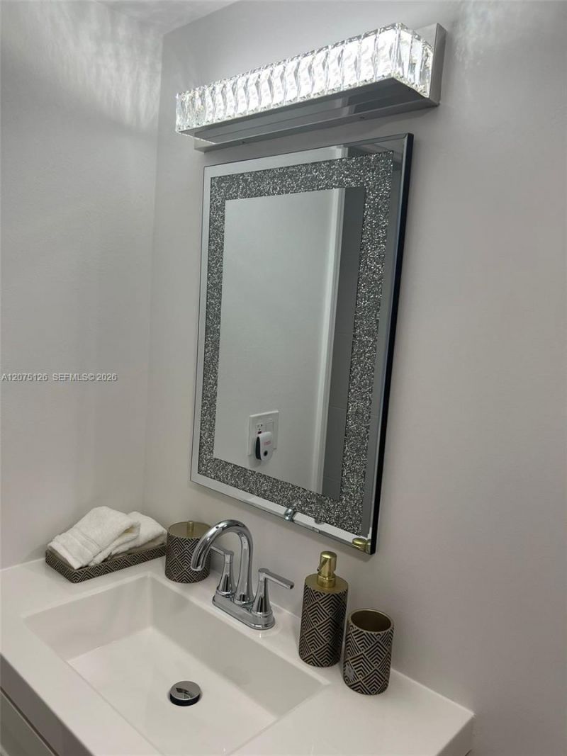 401 Golden Isles Dr , Unit 406, Hallandale Beach, FL 33009 Photo