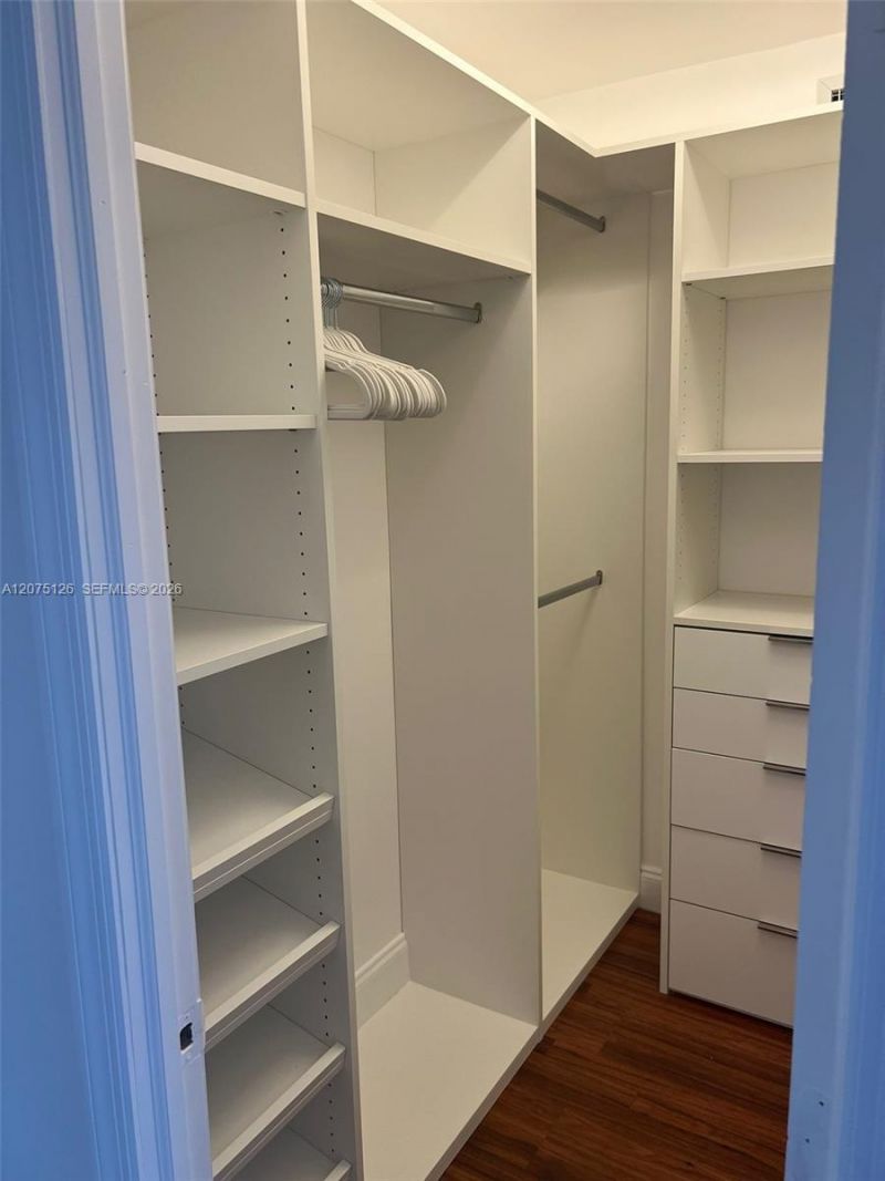 401 Golden Isles Dr , Unit 406, Hallandale Beach, FL 33009 Photo