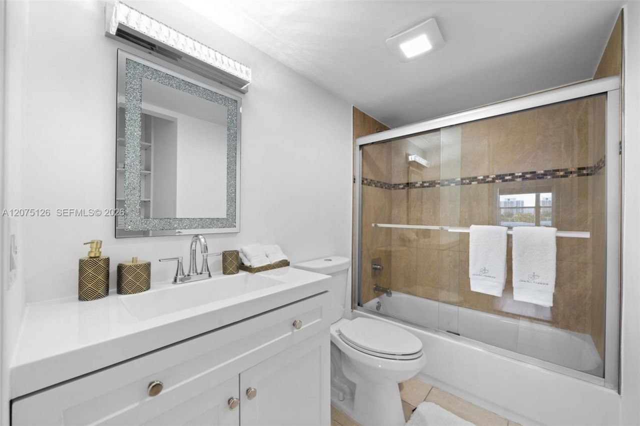 401 Golden Isles Dr , Unit 406, Hallandale Beach, FL 33009 Photo
