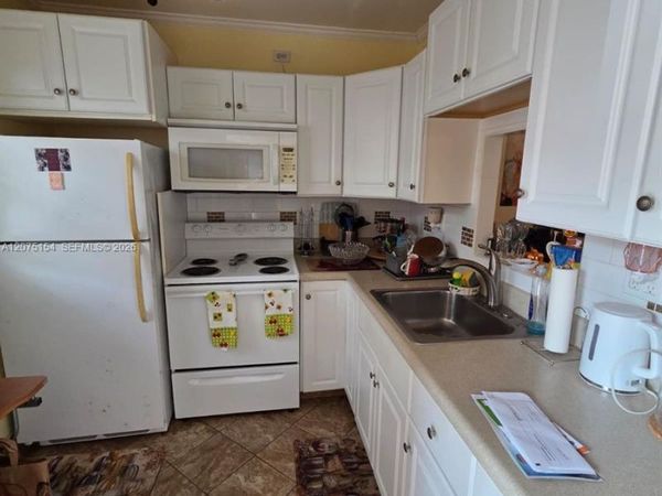 5181 W Oakland Park Blvd , Unit 204, Lauderdale Lakes, FL 33313