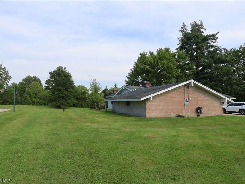 13845 Fox Hills Drive, Novelty, OH 44072 Photo 2