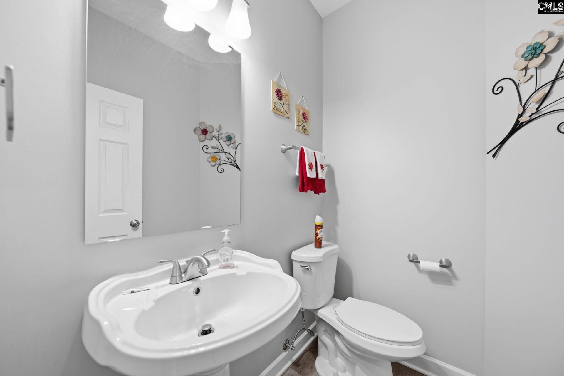 201 Sheridan Drive  Photo 6