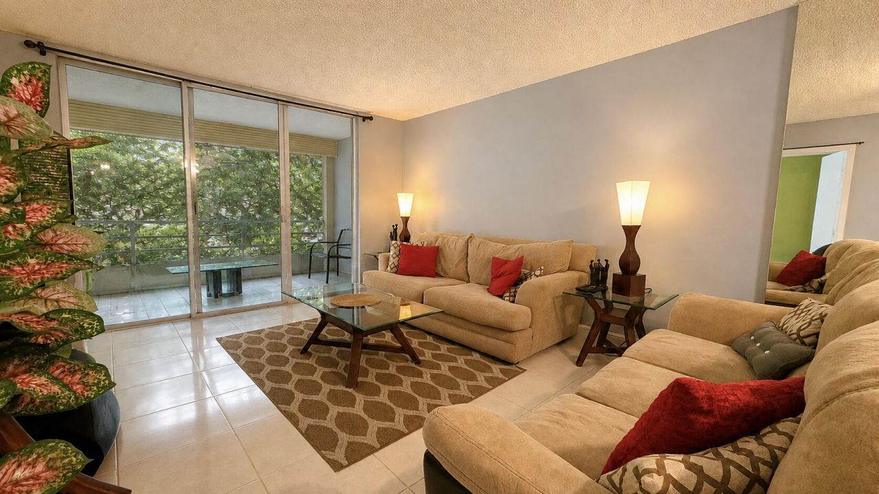 2650 NW 49th Avenue, Unit 318, Lauderdale Lakes, FL 33313 Photo