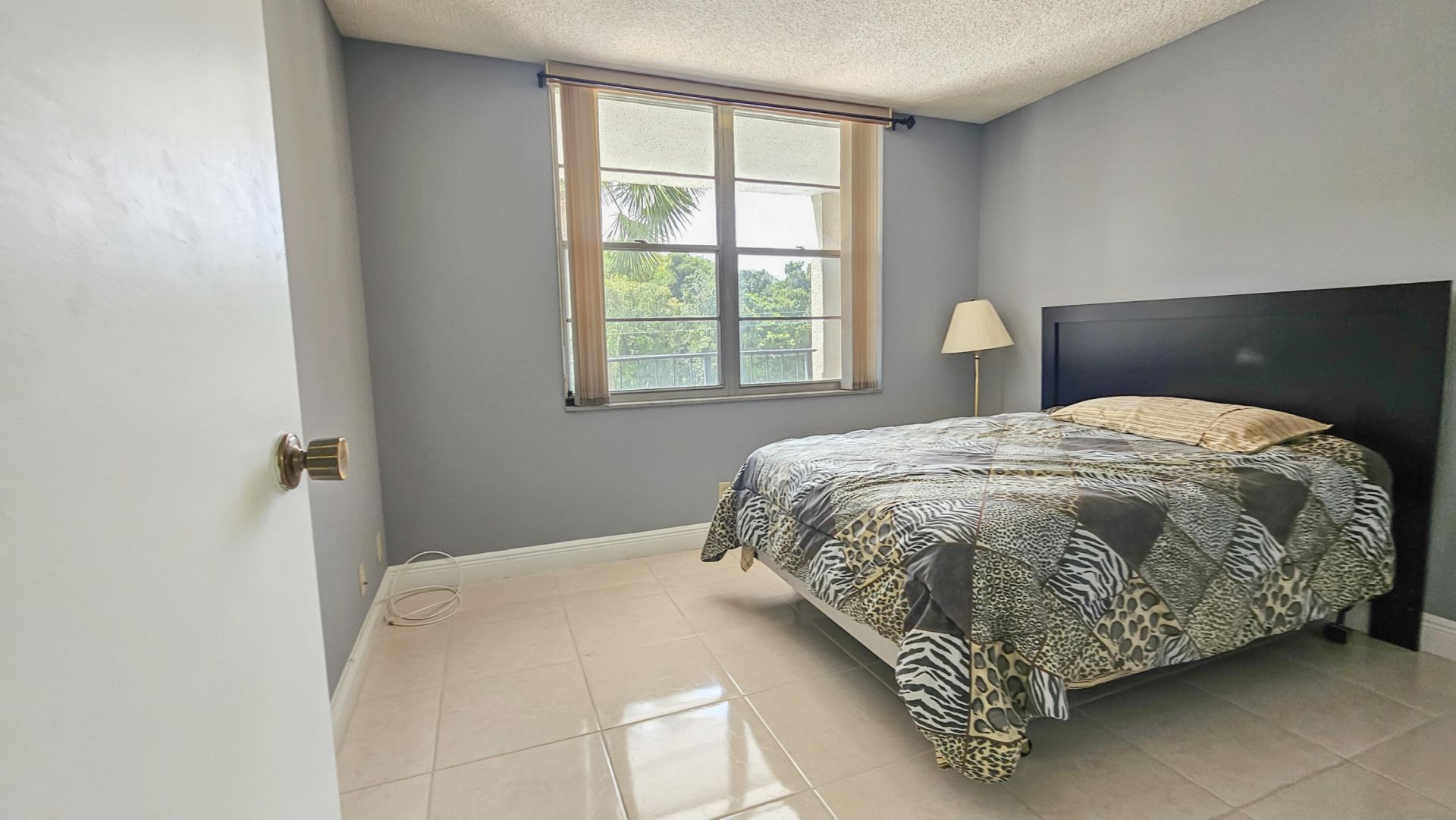 2650 NW 49th Avenue, Unit 318, Lauderdale Lakes, FL 33313 Photo