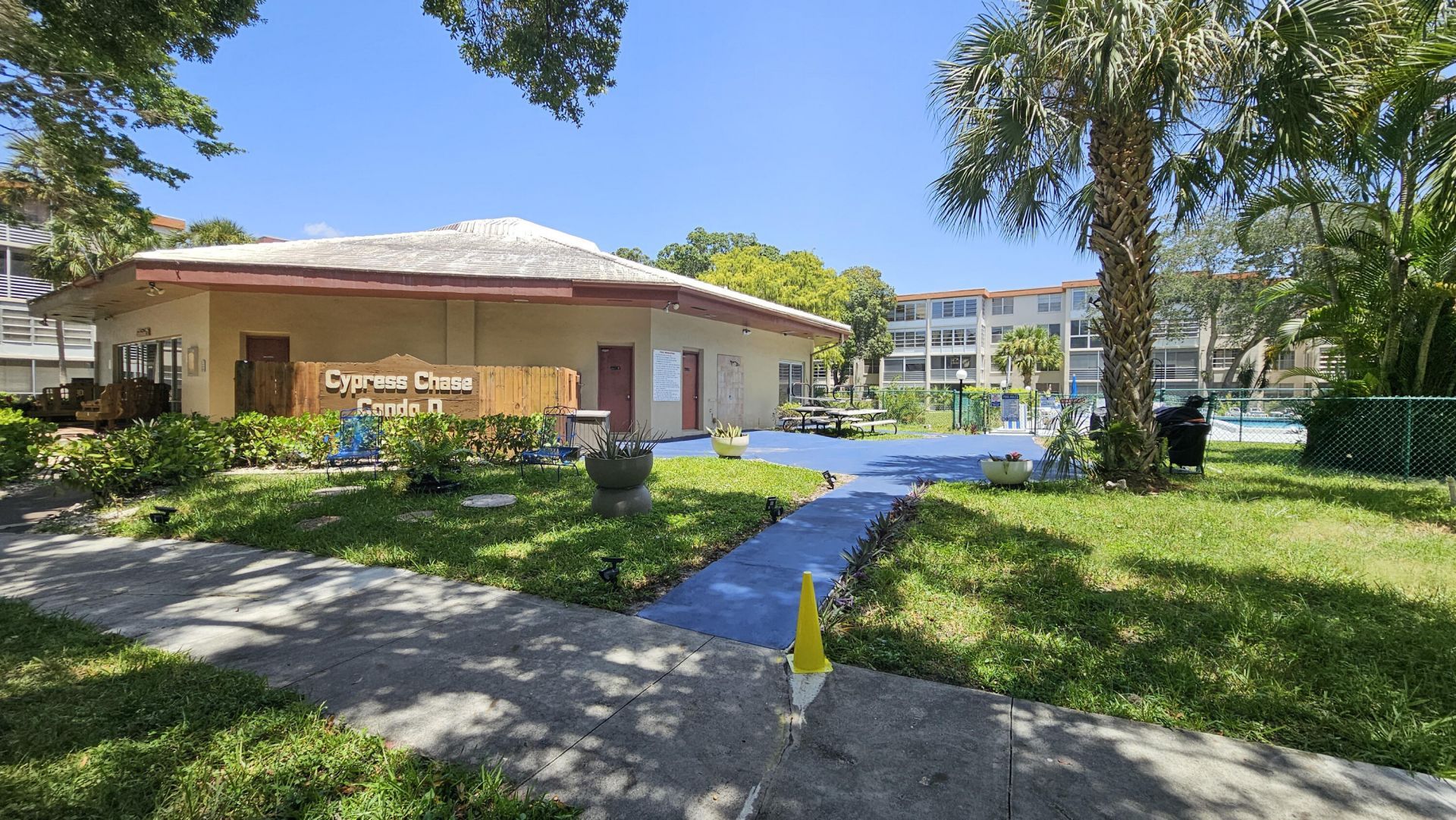 2650 NW 49th Avenue, Unit 318, Lauderdale Lakes, FL 33313 Photo