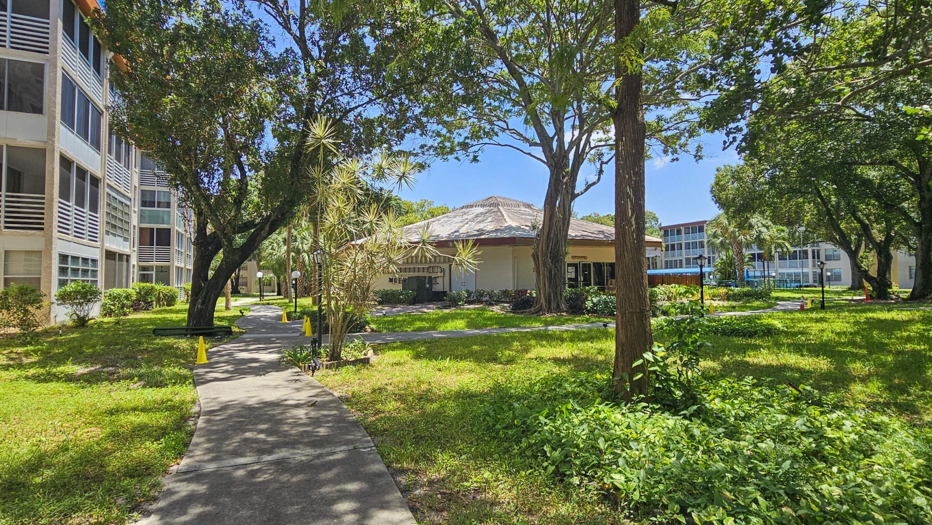 2650 NW 49th Avenue, Unit 318, Lauderdale Lakes, FL 33313 Photo